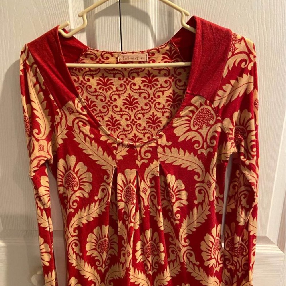 Unique women's top